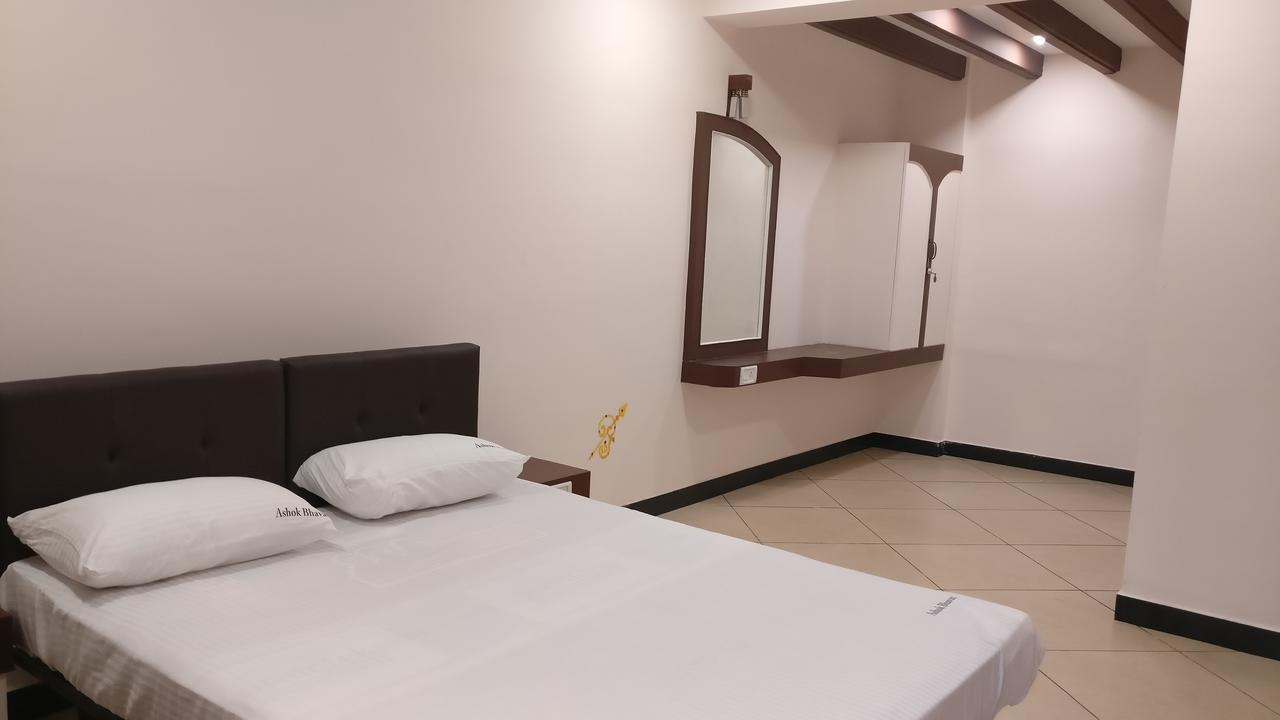 Ashok Bhavan Hotel Maduráj Kültér fotó