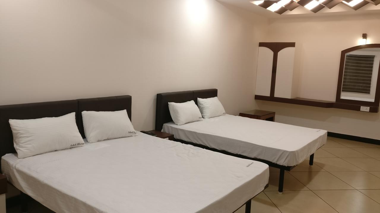 Ashok Bhavan Hotel Maduráj Kültér fotó